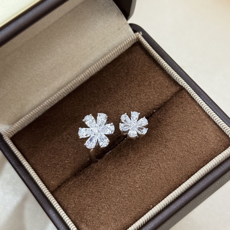HARRY WINSTON